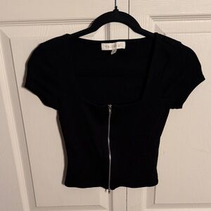 Madden Girl Black Short Sleeve Zip-Front Crop Top